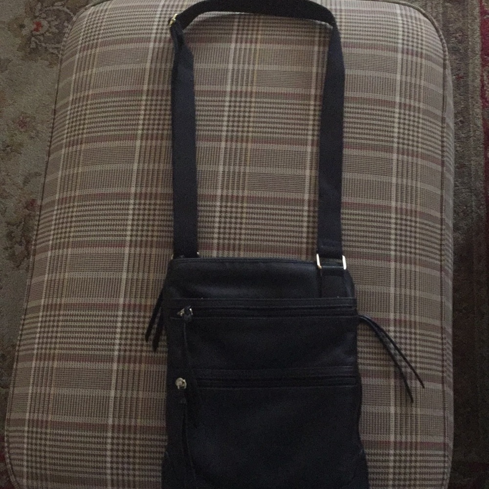 Mauricio Taiuti Shoulder bag great for travel!